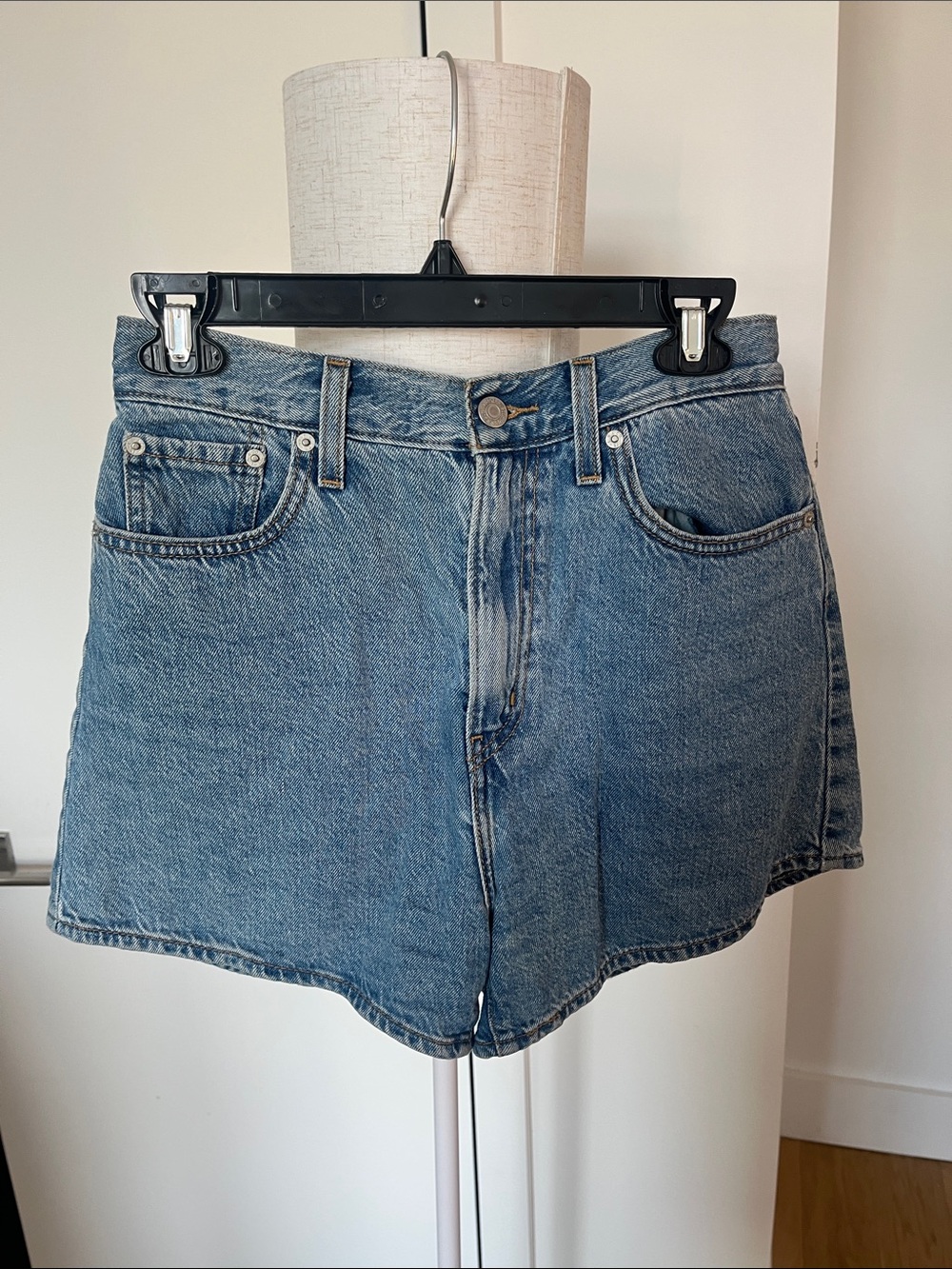 Levi’s High Loose Short